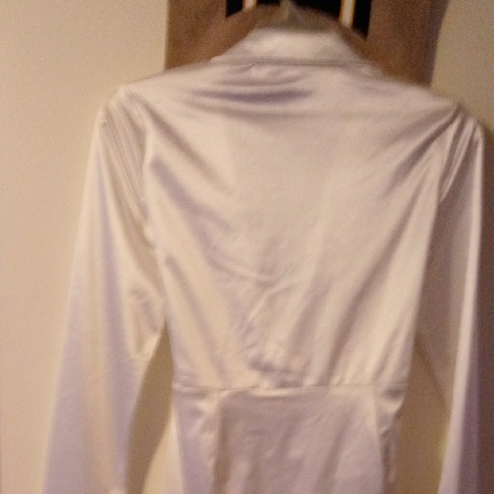 tie dress White colar